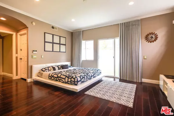 Studio City, CA 91604,3959 Tropical DR
