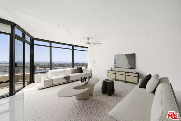 Marina Del Rey, CA 90292,4267 Marina City DR #PH 4