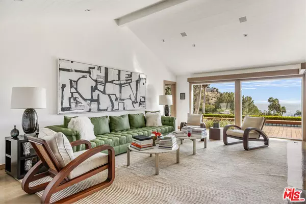 8814 Pinto PL, Los Angeles, CA 90069