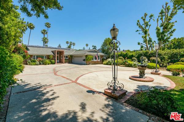 Sherwood Forest, CA 91325,8760 White Oak AVE