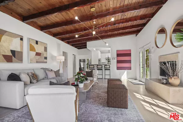 Topanga, CA 90290,1128 Canyon TRL