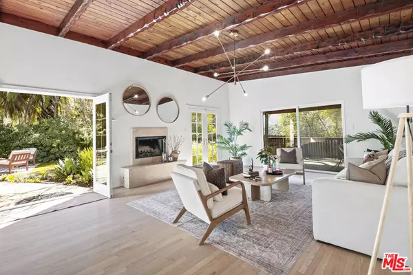 Topanga, CA 90290,1128 Canyon TRL