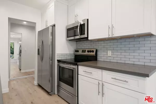 Los Angeles, CA 90046,7300 Franklin AVE #346