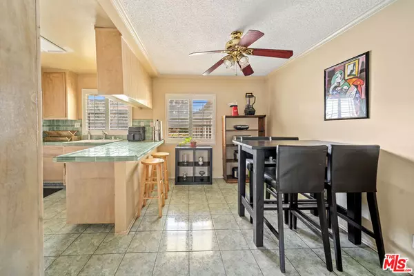 Los Angeles, CA 90016,5882 Bowcroft ST #3