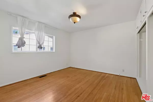 Los Angeles, CA 90065,4111 Scandia WAY