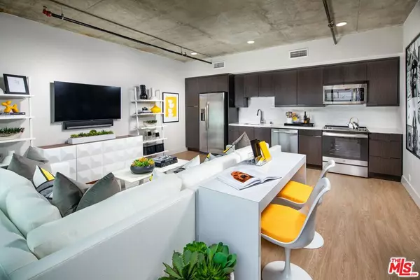 Los Angeles, CA 90012,1101 N Main ST #A322