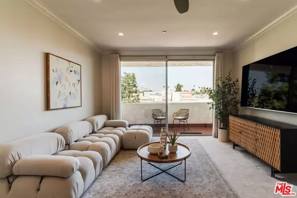 125 Montana AVE #404, Santa Monica, CA 90403