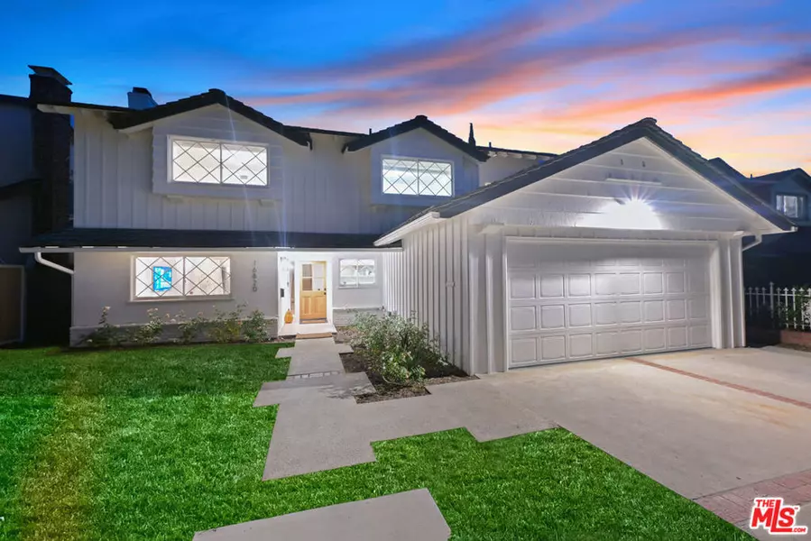 16820 Hart ST, Lake Balboa, CA 91406
