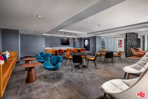 Los Angeles, CA 90005,750 S Oxford AVE #377