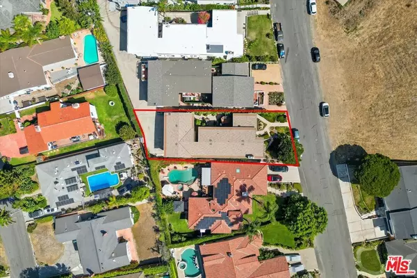 Rancho Palos Verdes, CA 90275,7 Clipper RD