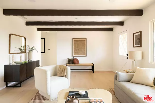 Los Angeles, CA 90042,1336 Armadale AVE