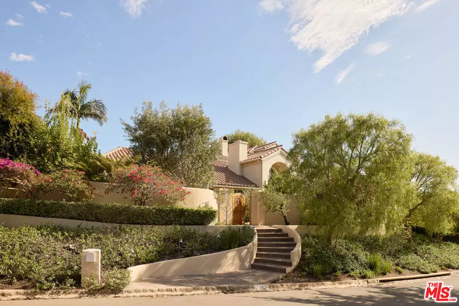 1300 Monaco DR, Pacific Palisades, CA 90272