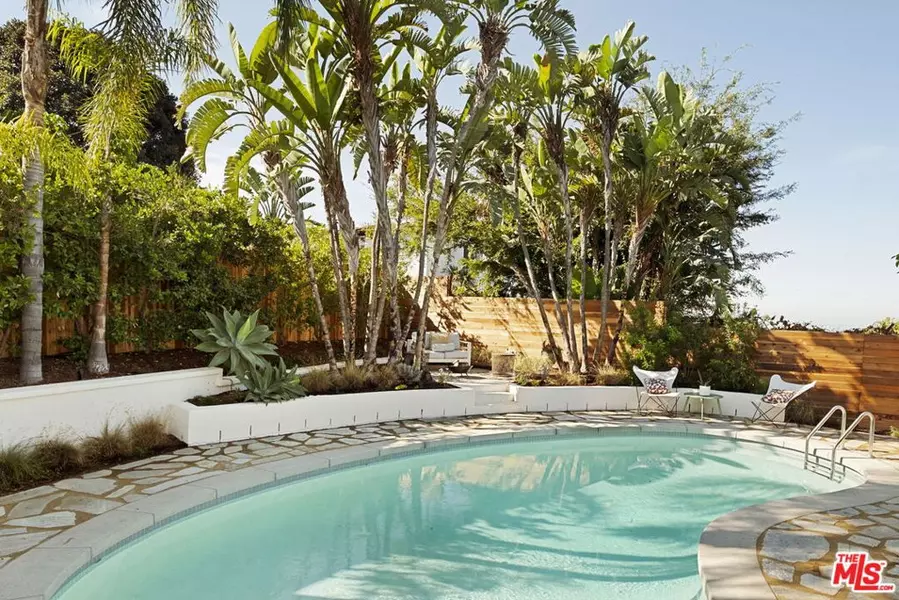 2367 Ronda Vista DR, Los Angeles, CA 90027