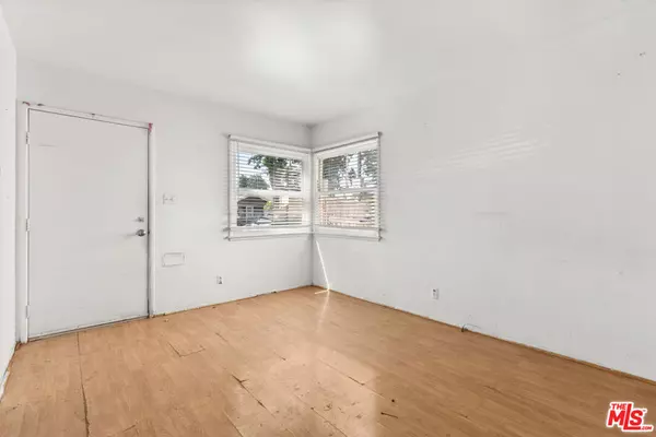 Long Beach, CA 90805,477 E 59th ST