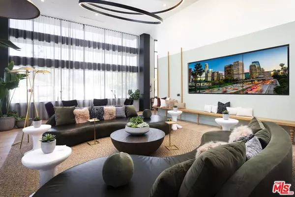 North Hollywood, CA 91606,11950 Erwin Street ST #B-380