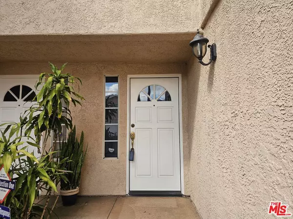 Panorama City, CA 91402,9225 Cedros AVE #B