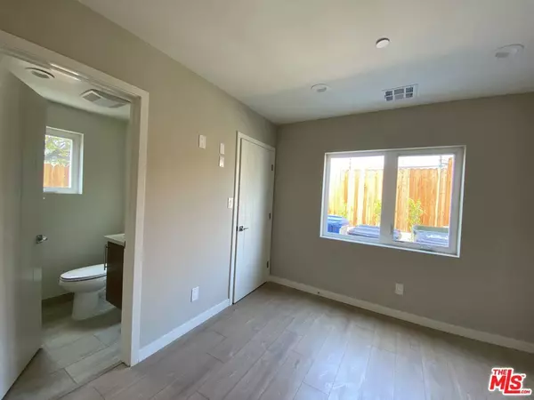 Los Angeles, CA 90026,2199 W Court ST