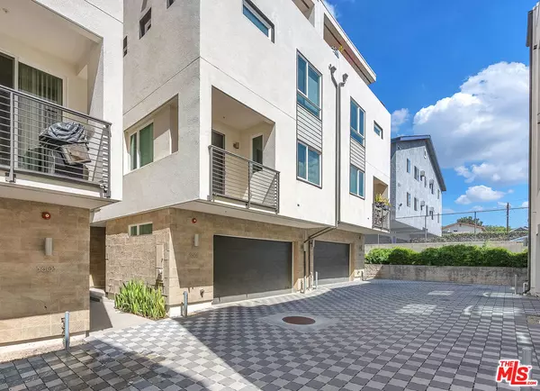 Los Angeles, CA 90042,5605 E Alloway CT