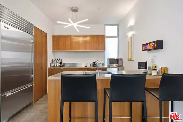 Venice, CA 90291,1121 Abbot Kinney BLVD #F