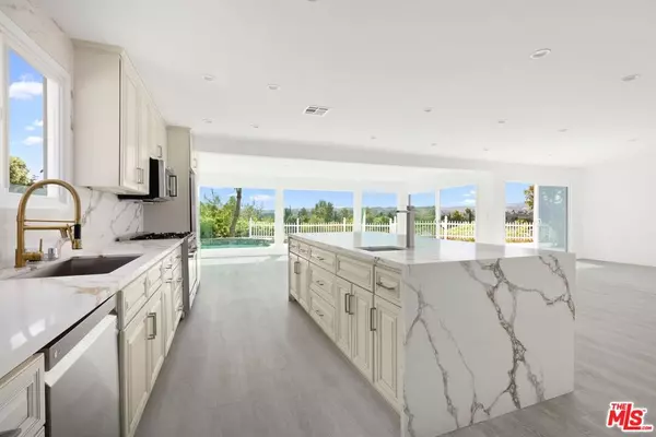 West Hills, CA 91307,7124 Gateshead WAY