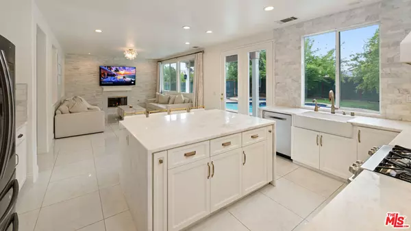 Canyon Country, CA 91387,26518 Swan LN
