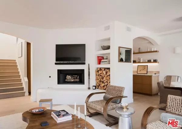 6435 Zumirez DR #8, Malibu, CA 90265