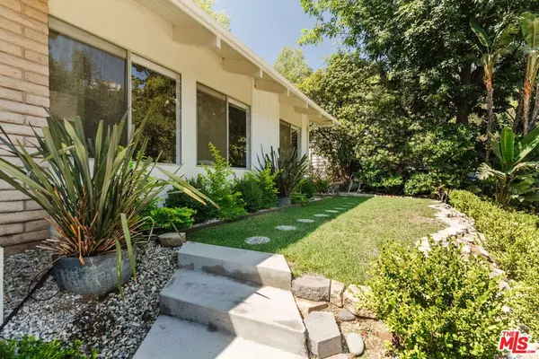 Glendale, CA 91207,1728 Royal BLVD