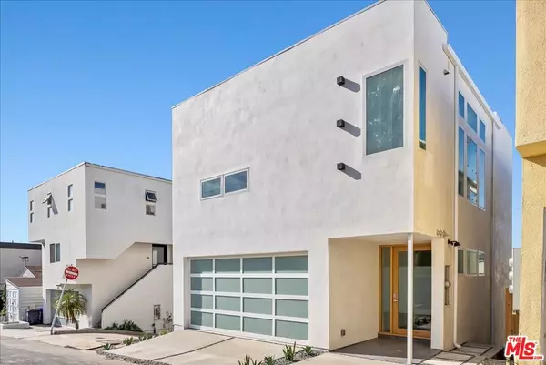 Manhattan Beach, CA 90266,4113 Crest DR