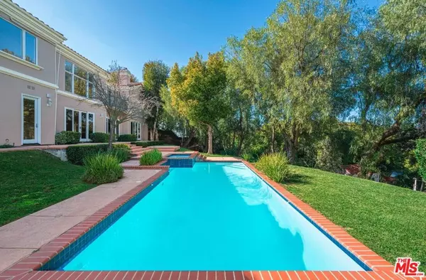 Studio City, CA 91604,11221 Briarcliff LN