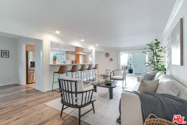 Sherman Oaks, CA 91423,5056 Greenbush AVE