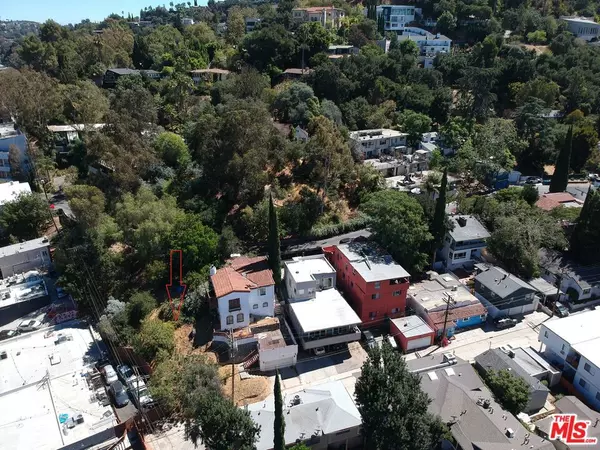 Los Angeles, CA 91307,3643 Fredonia DR