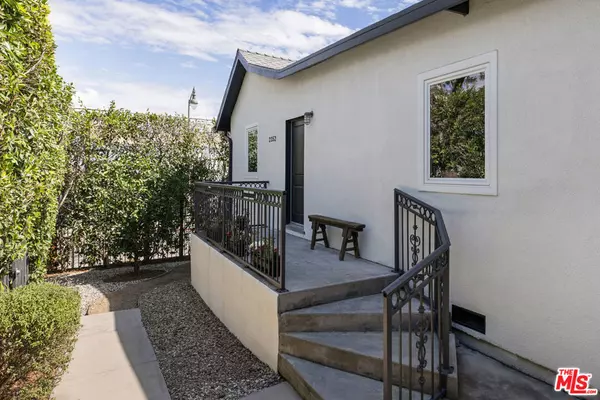 Los Angeles, CA 90031,2352 Forney ST