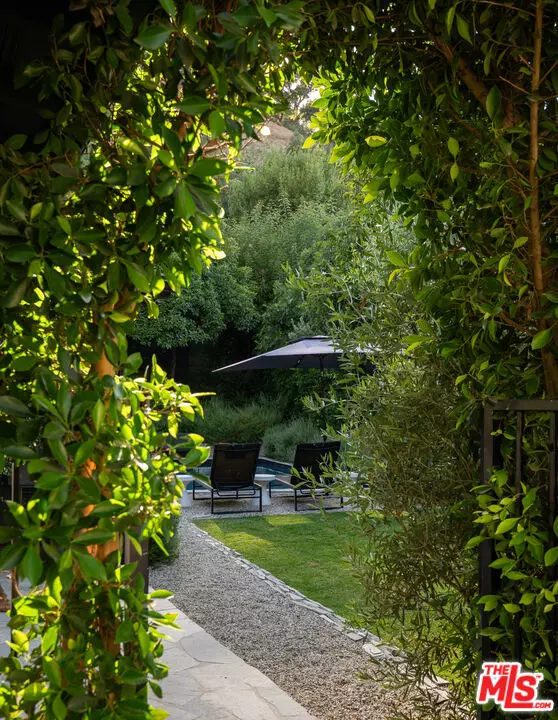 Studio City, CA 91604,4157 Sunswept DR