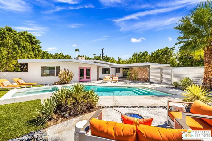 888 S Calle Santa Cruz, Palm Springs, CA 92264