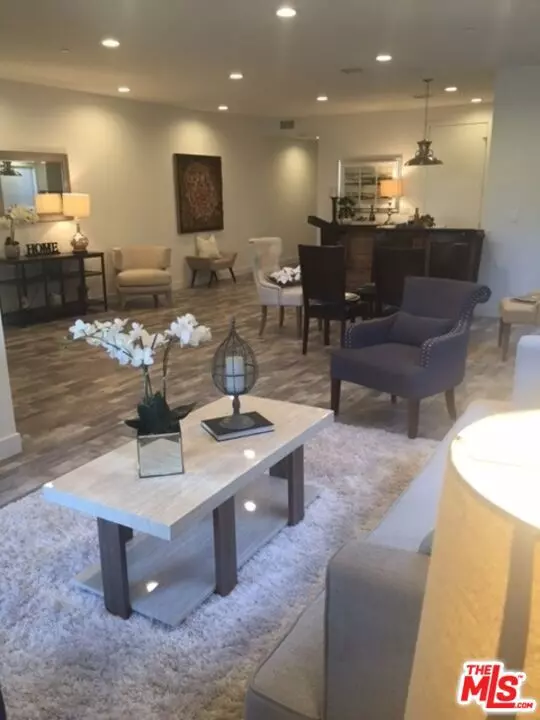 Los Angeles, CA 90019,1445 S FAIRFAX AVE #3