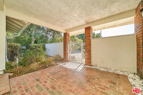 Granada Hills, CA 91344,11800 Zelzah AVE