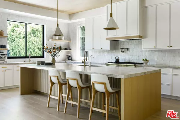 Studio City, CA 91604,12117 Maxwellton RD