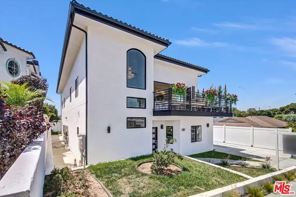 Redondo Beach, CA 90278,1902 Gates AVE