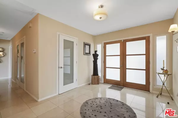 Pacific Palisades, CA 90272,16906 Enchanted PL