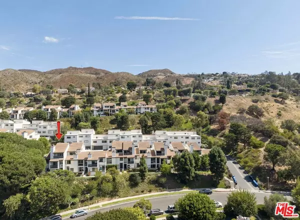 Pacific Palisades, CA 90272,17099 Palisades CIR
