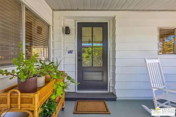 Palm Springs, CA 92264,521 Jade LN