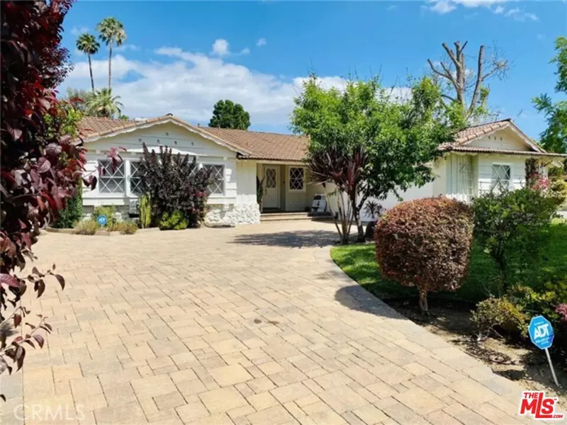 6000 Le Sage AVE, Woodland Hills, CA 91367