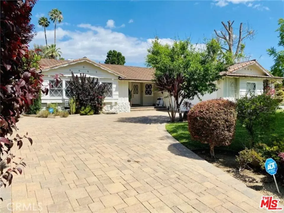 Woodland Hills, CA 91367,6000 Le Sage AVE