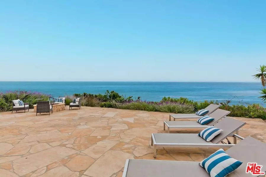 18120 Wakecrest DR, Malibu, CA 90265