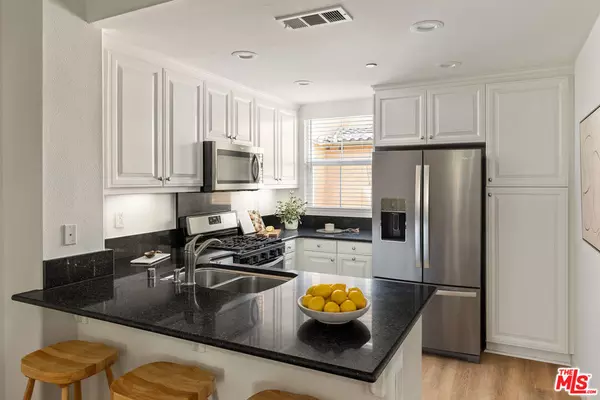 Burbank, CA 91502,710 S San Fernando BLVD #104