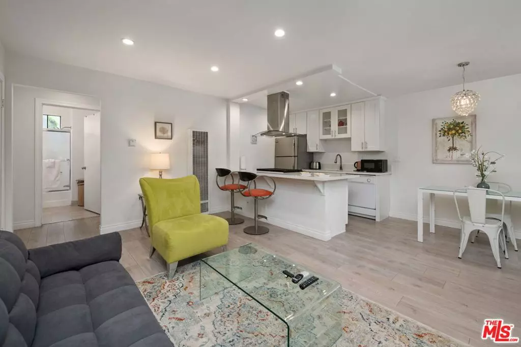 Santa Monica, CA 90404,1934 18th ST #2