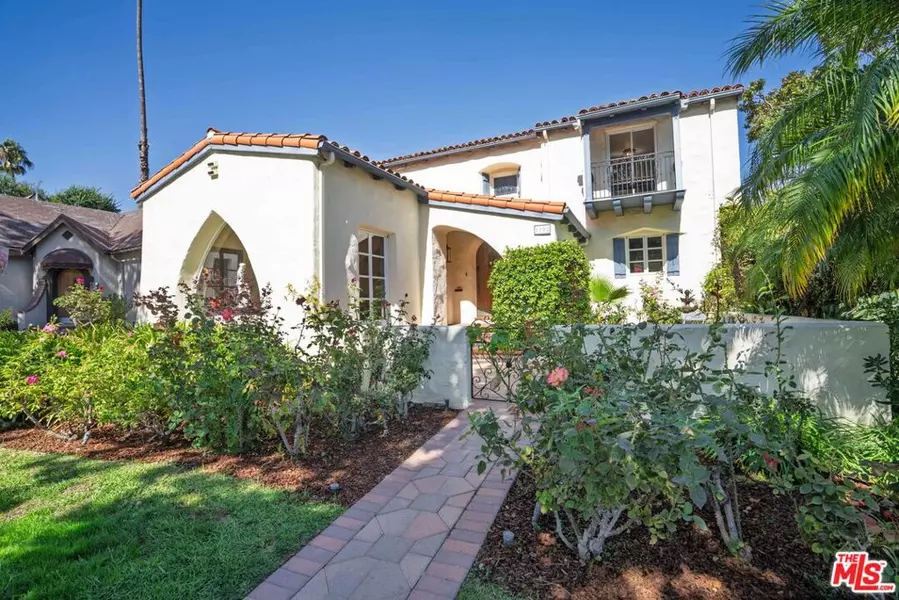 1102 La Zanja DR, Glendale, CA 91207