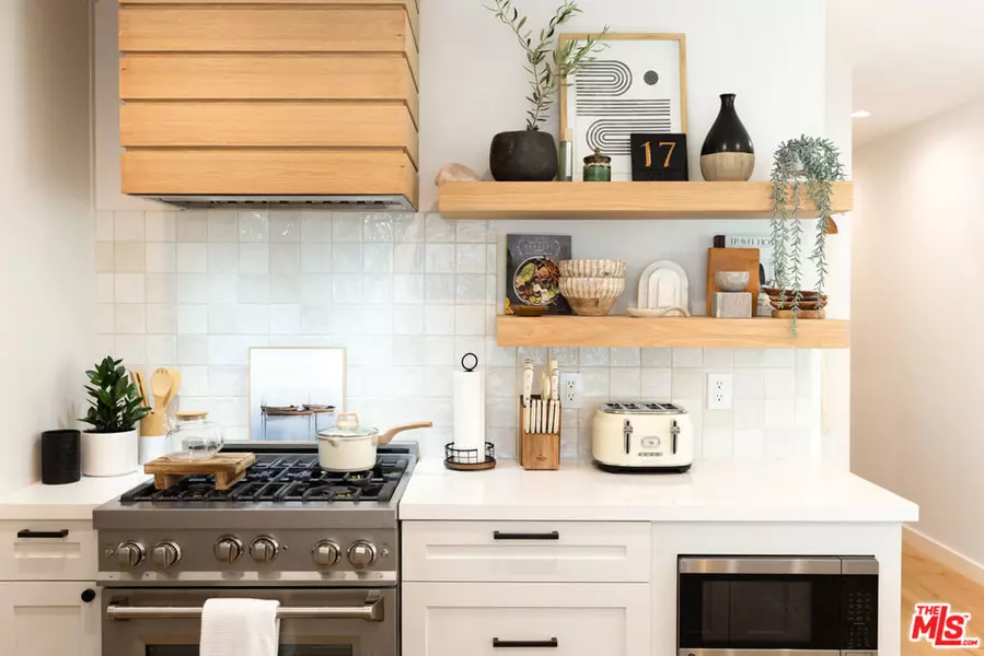 17 Sunset AVE, Venice, CA 90291