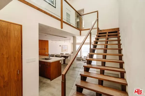 Malibu, CA 90265,25124 Malibu RD