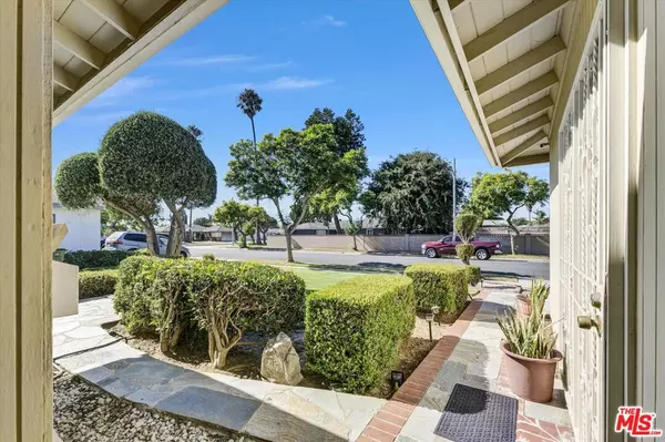 Carson, CA 90746,664 E Elsmere DR